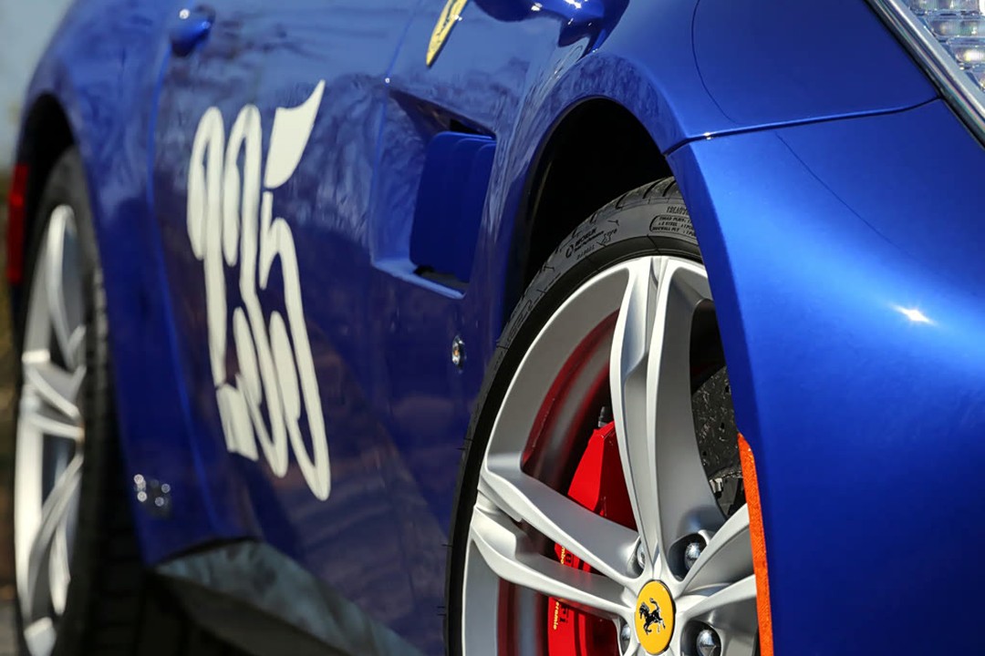 Ferrari Gtc4lusso - Miniature 9