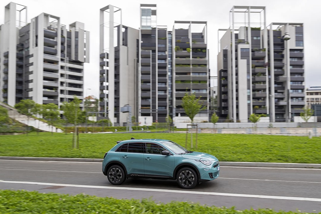 Fiat 600e - Miniature 10