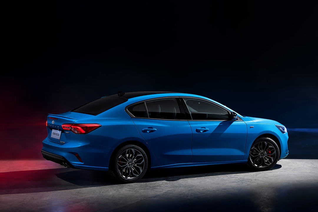 Ford Focus - Miniature 8