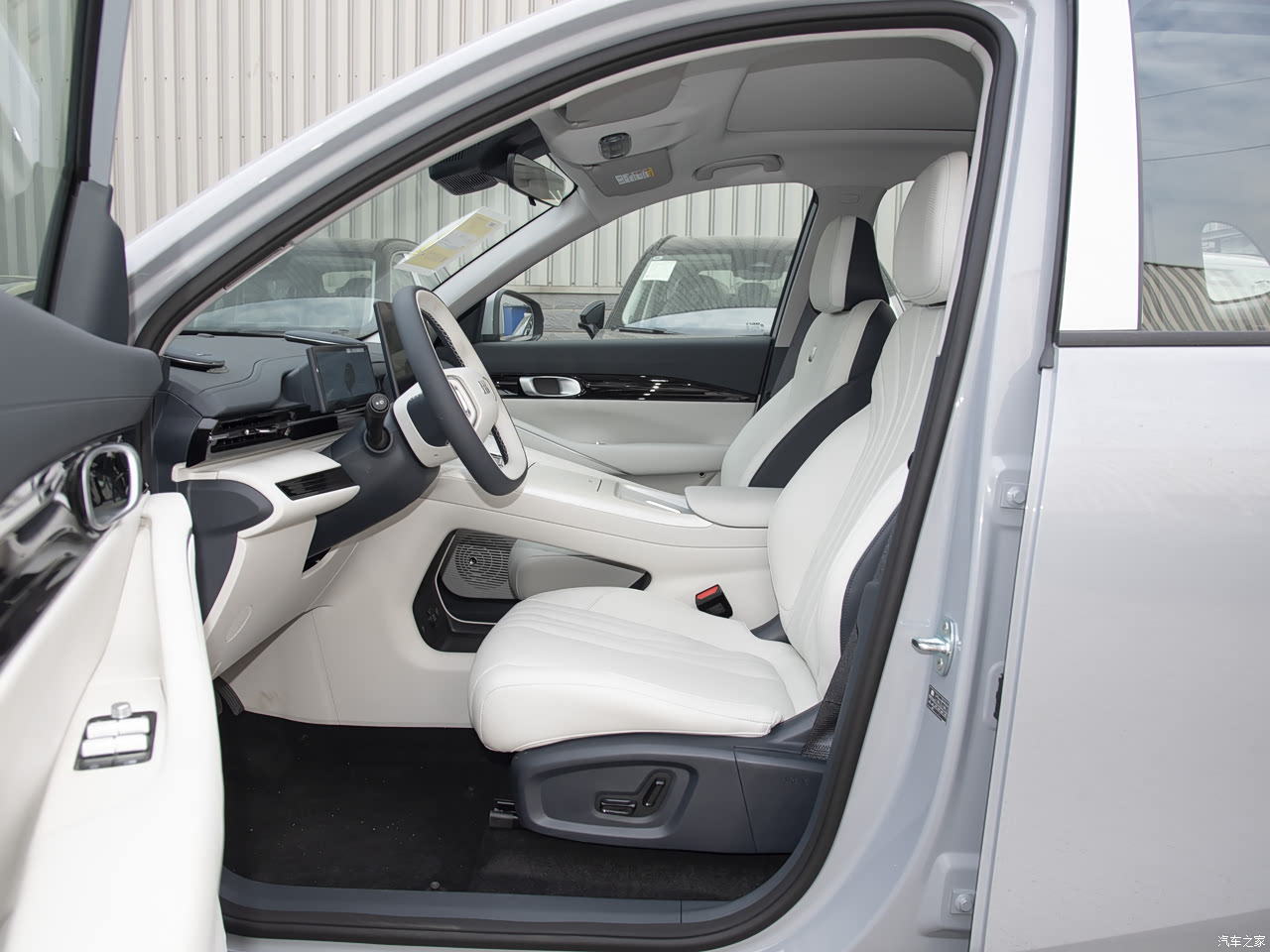 Geely EX5 - Miniature 8