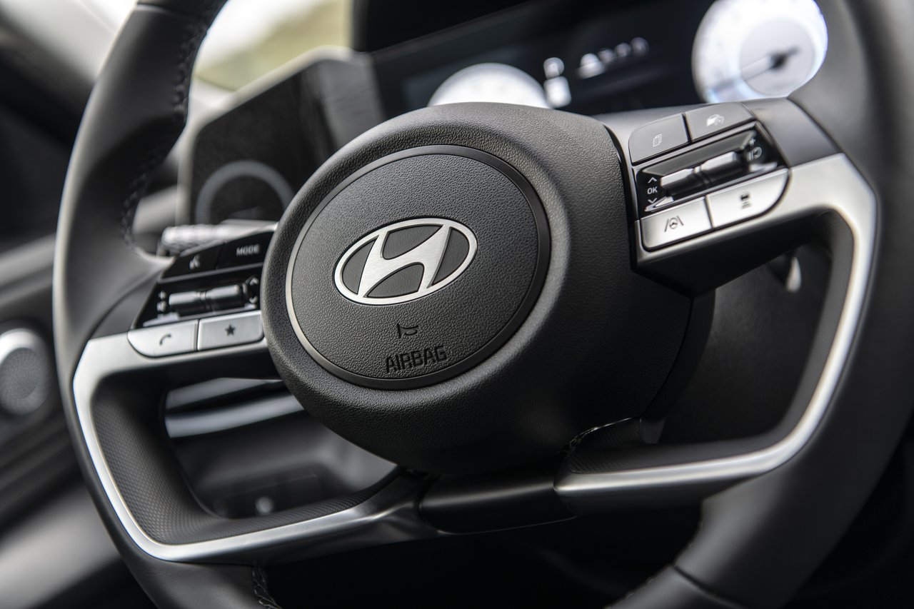 Hyundai Elantra - Miniature 9