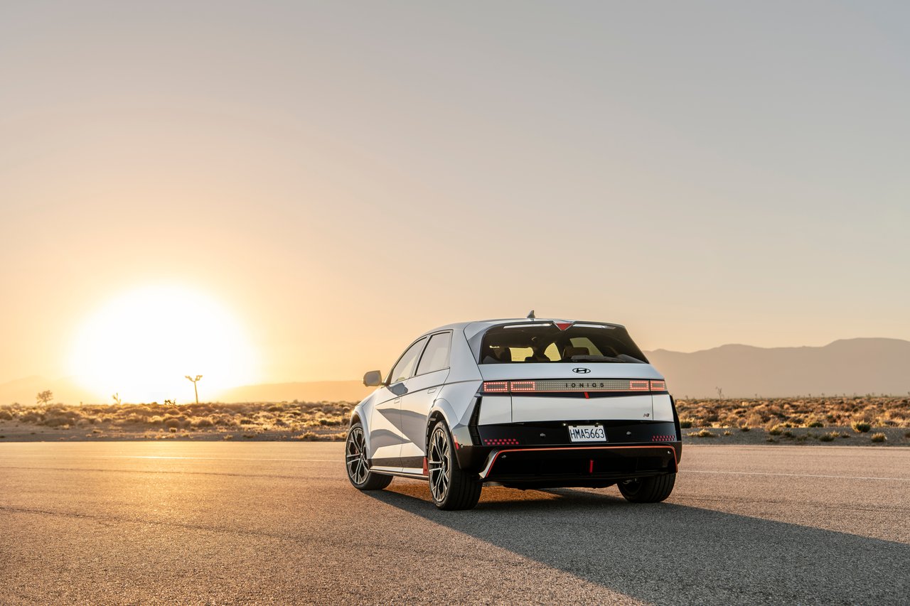 Hyundai IONIQ 5 - Miniature 4