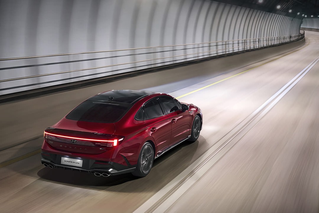 Hyundai Sonata - Miniature 4