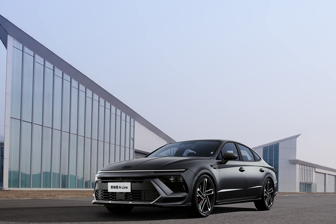 Hyundai Sonata - Miniature 6