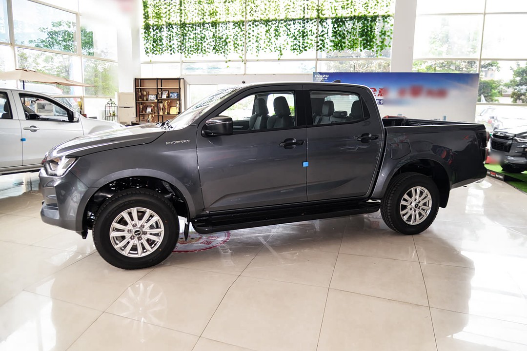 Isuzu D Max - Miniature 2