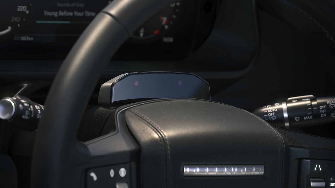 Land Rover Defender 110 - Miniature 8
