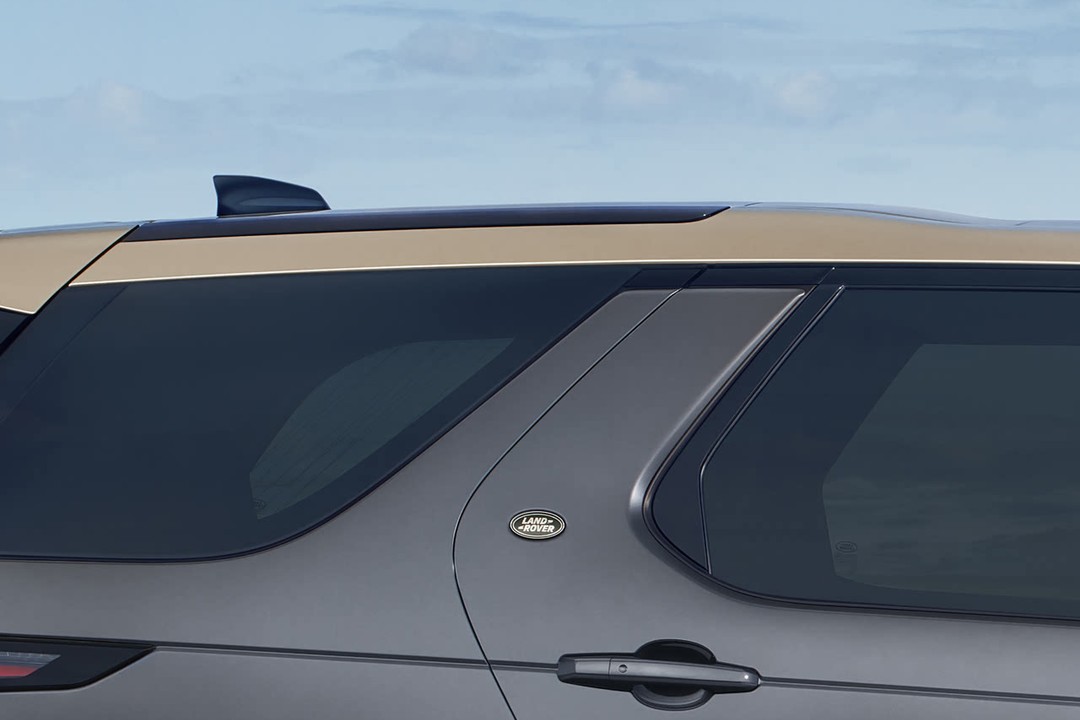 Land Rover Discovery Sport - Miniature 10