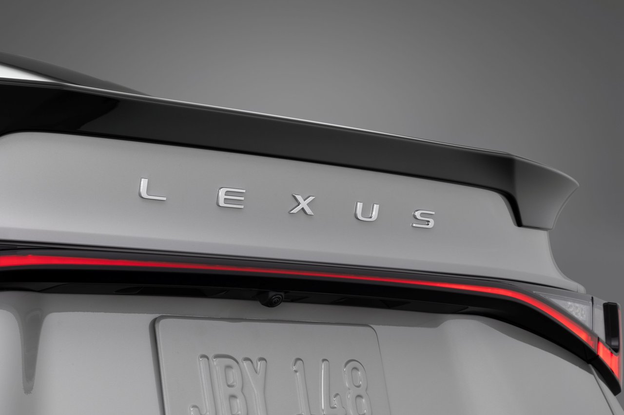 Lexus IS - Miniature 3
