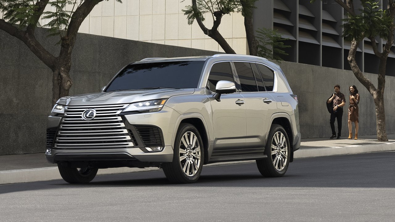 Lexus LX - Image 1