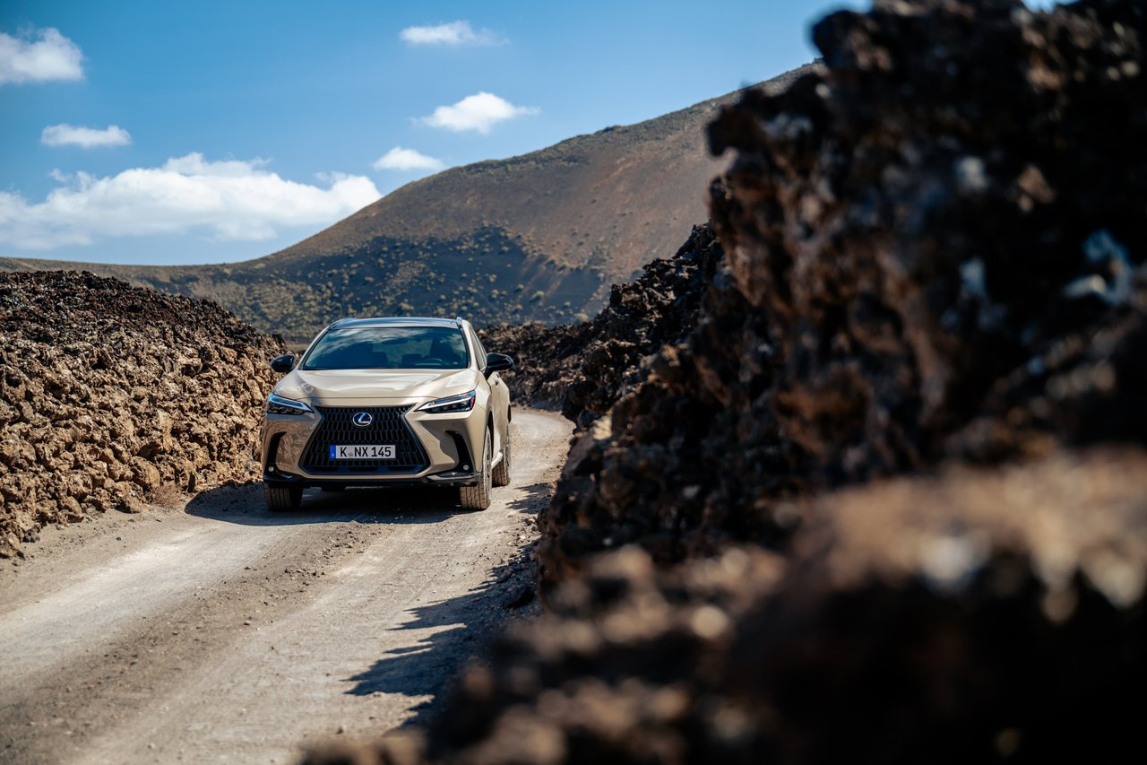 Lexus NX - Miniature 3