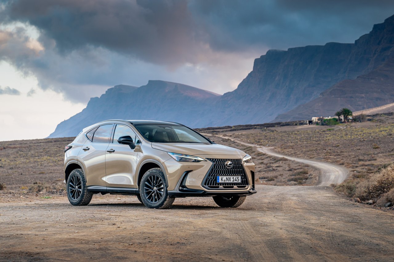 Lexus NX - Miniature 4
