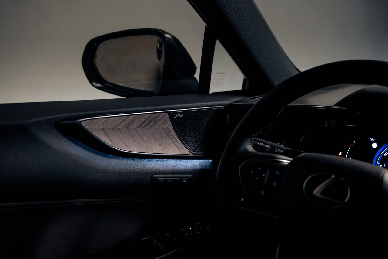 Lexus NX - Miniature 10