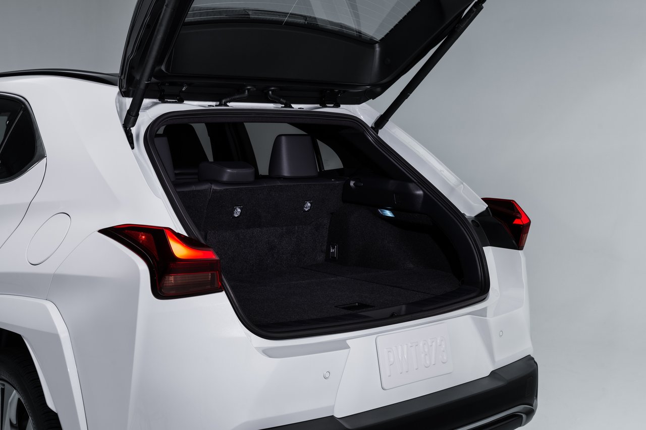 Lexus UX - Miniature 3