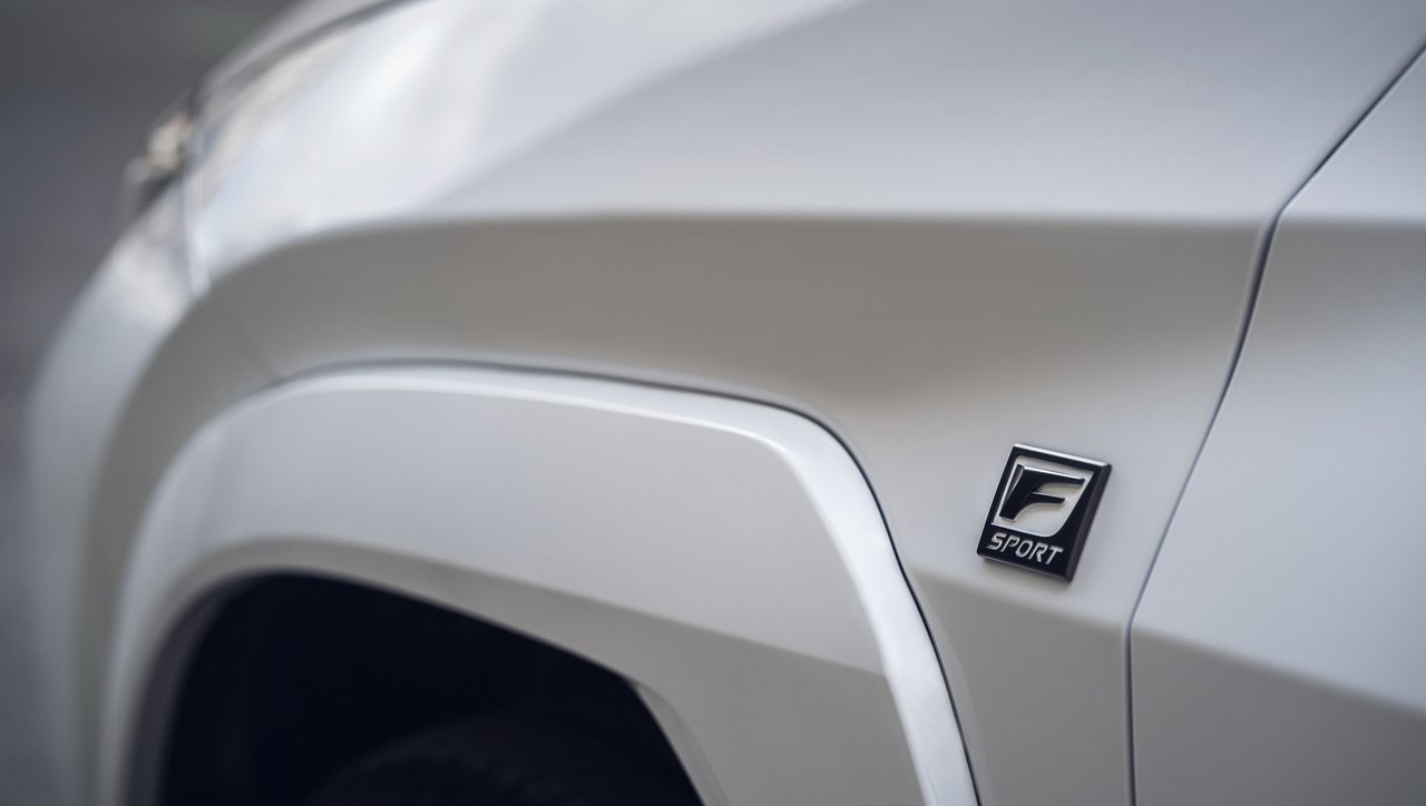 Lexus UX - Miniature 10