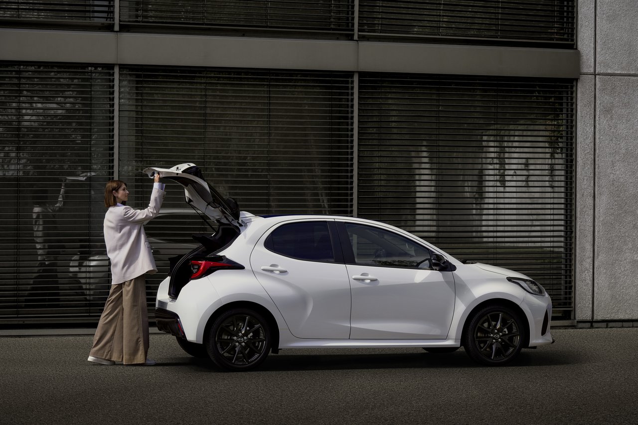 Mazda Mazda 2 - Miniature 2