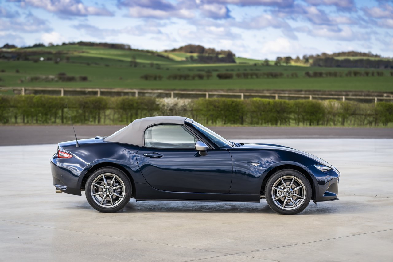 Mazda MX-5 - Miniature 7