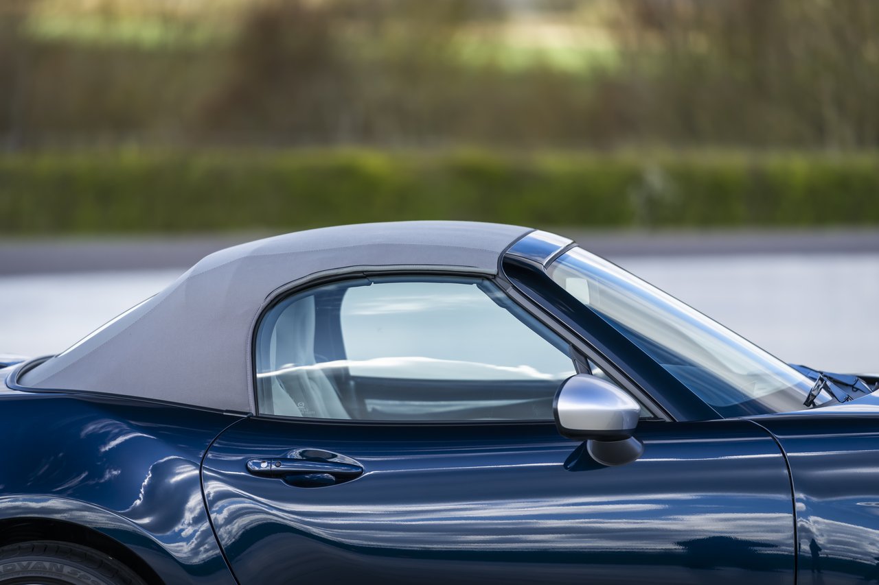Mazda MX-5 - Miniature 8