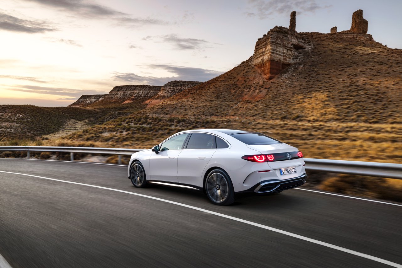 Mercedes Classe C - Miniature 2