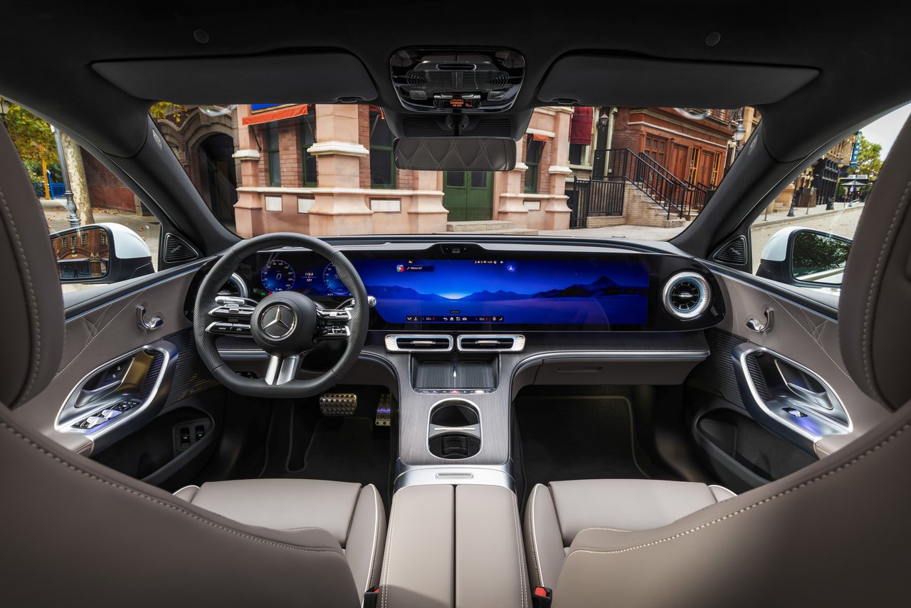 Mercedes Classe C - Miniature 6