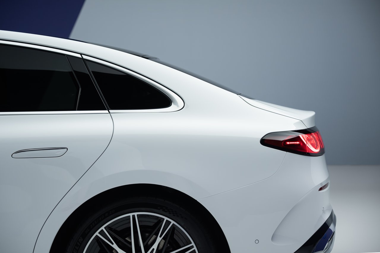Mercedes Classe C - Miniature 10