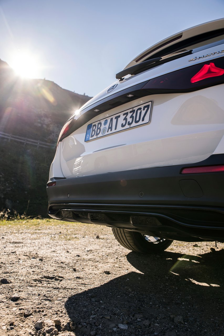 Mercedes Classe E - Miniature 7
