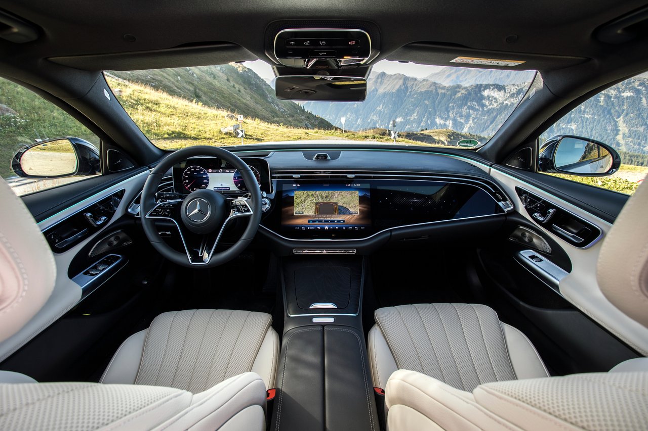 Mercedes Classe E - Miniature 9