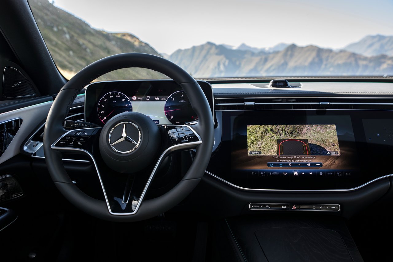 Mercedes Classe E - Miniature 10