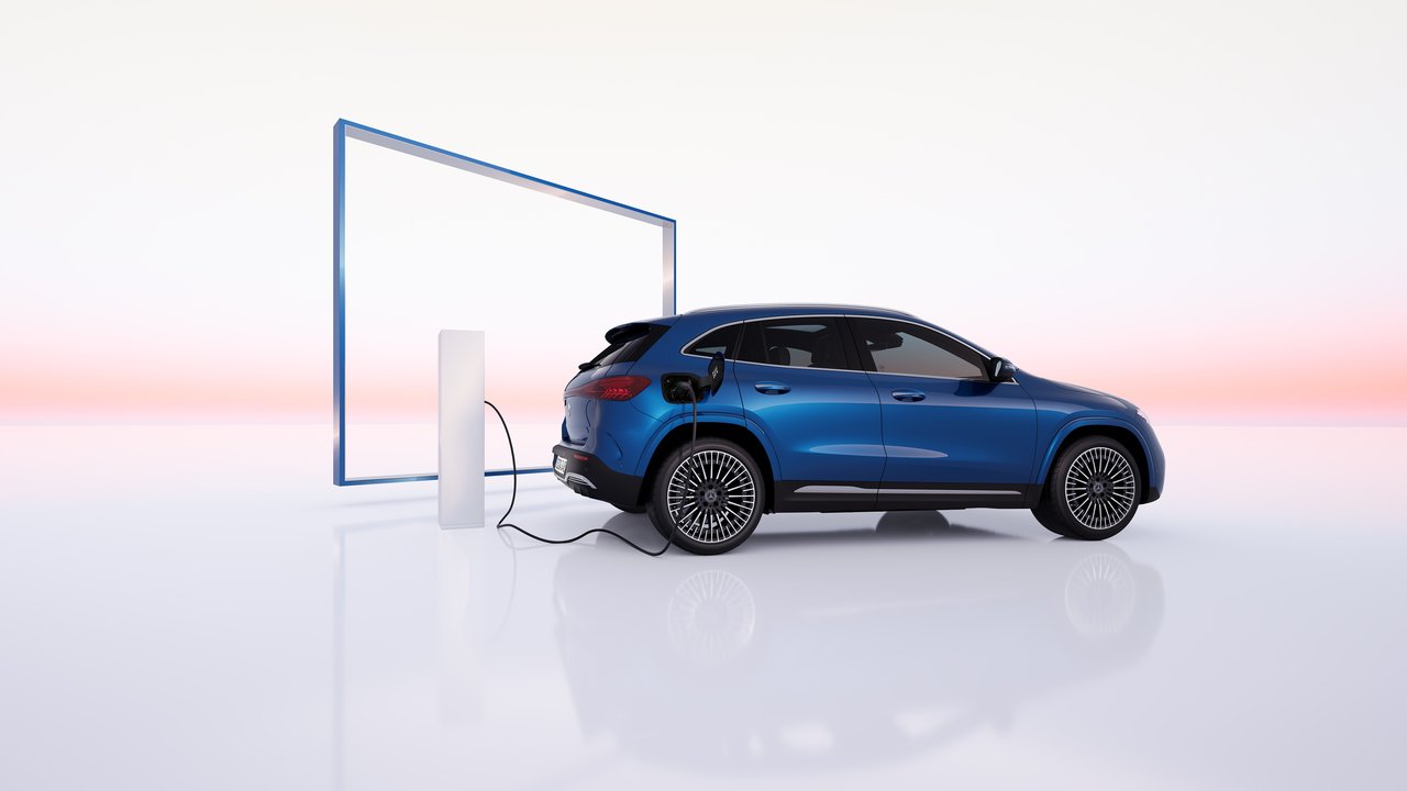 Mercedes EQA - Miniature 3
