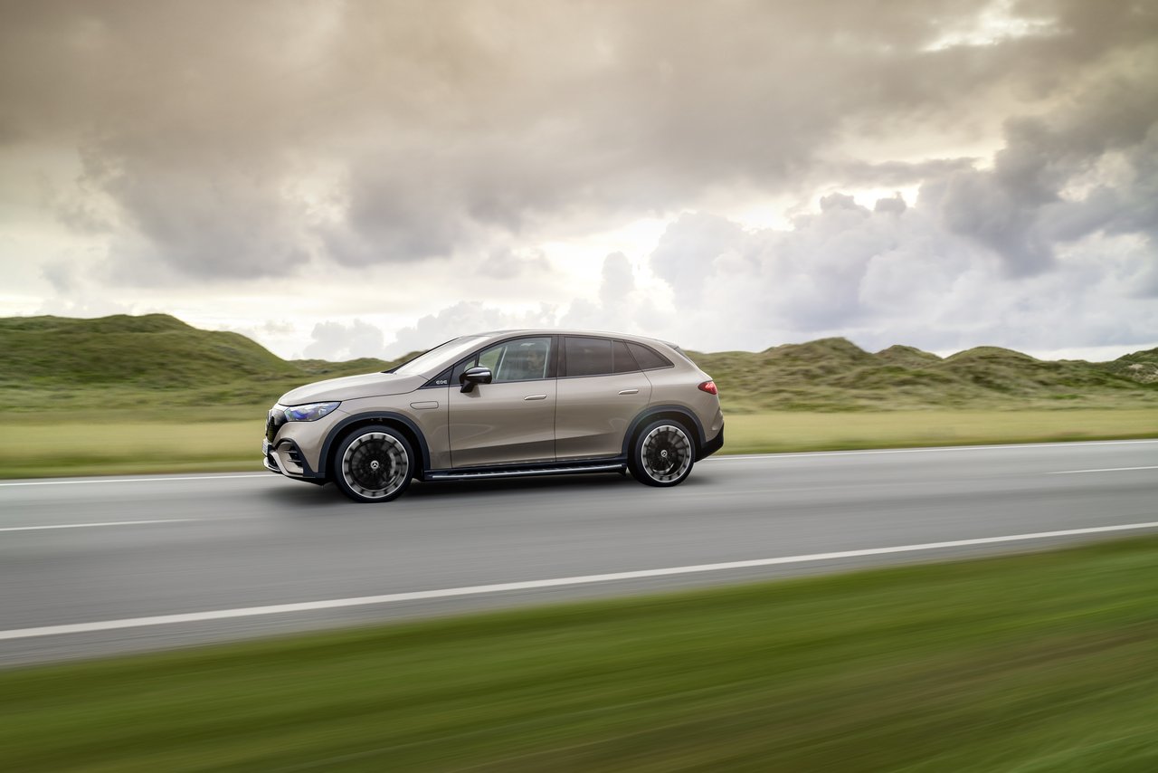 Mercedes EQE - Miniature 2