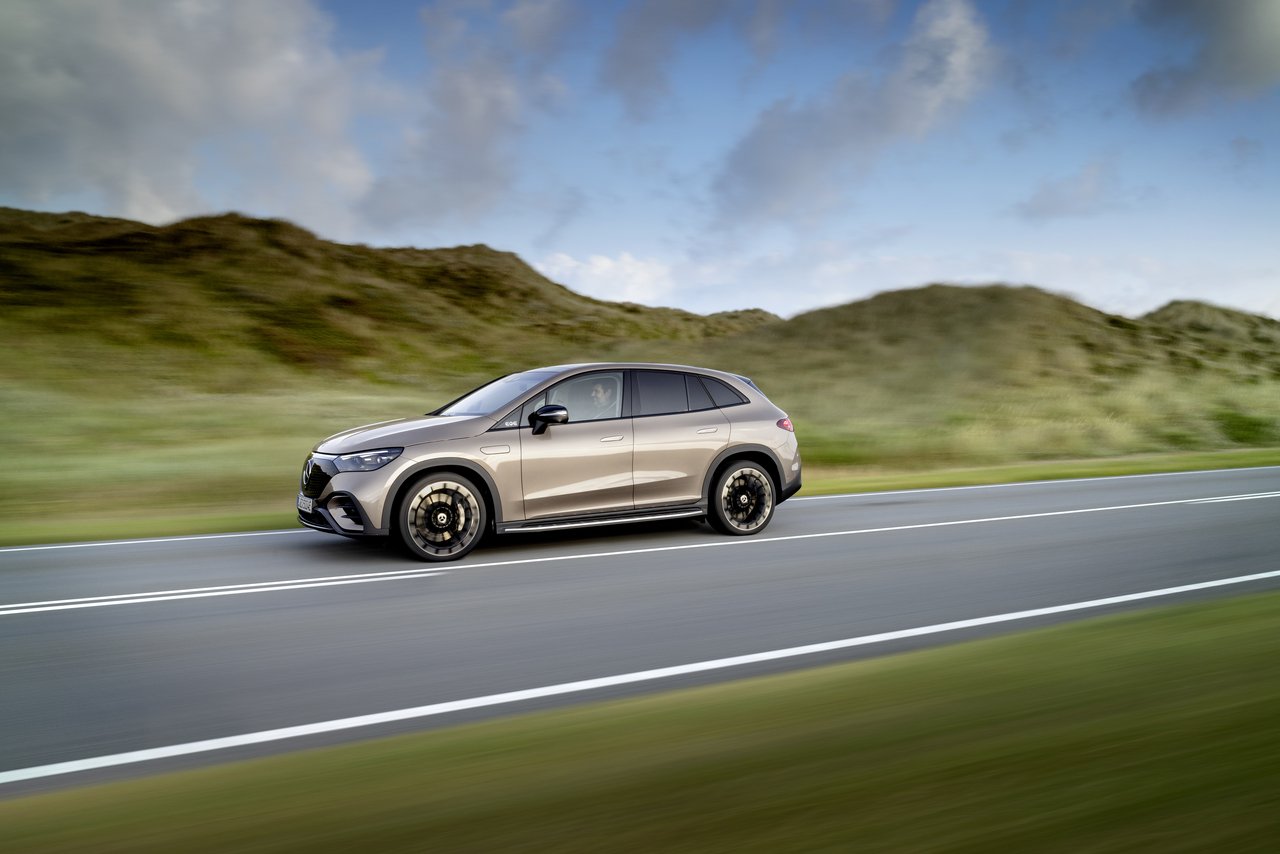 Mercedes EQE - Miniature 4