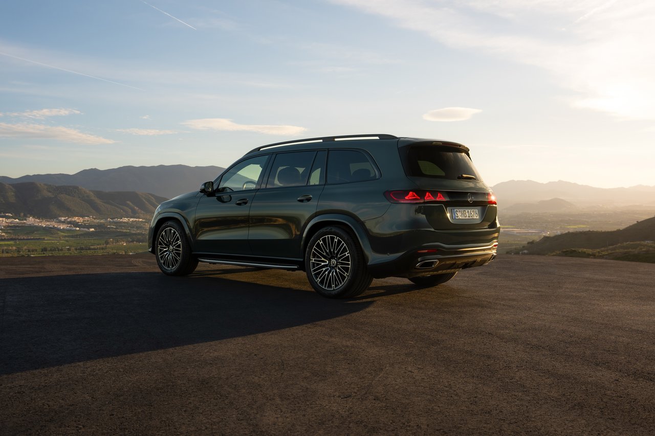 Mercedes GLS - Miniature 4