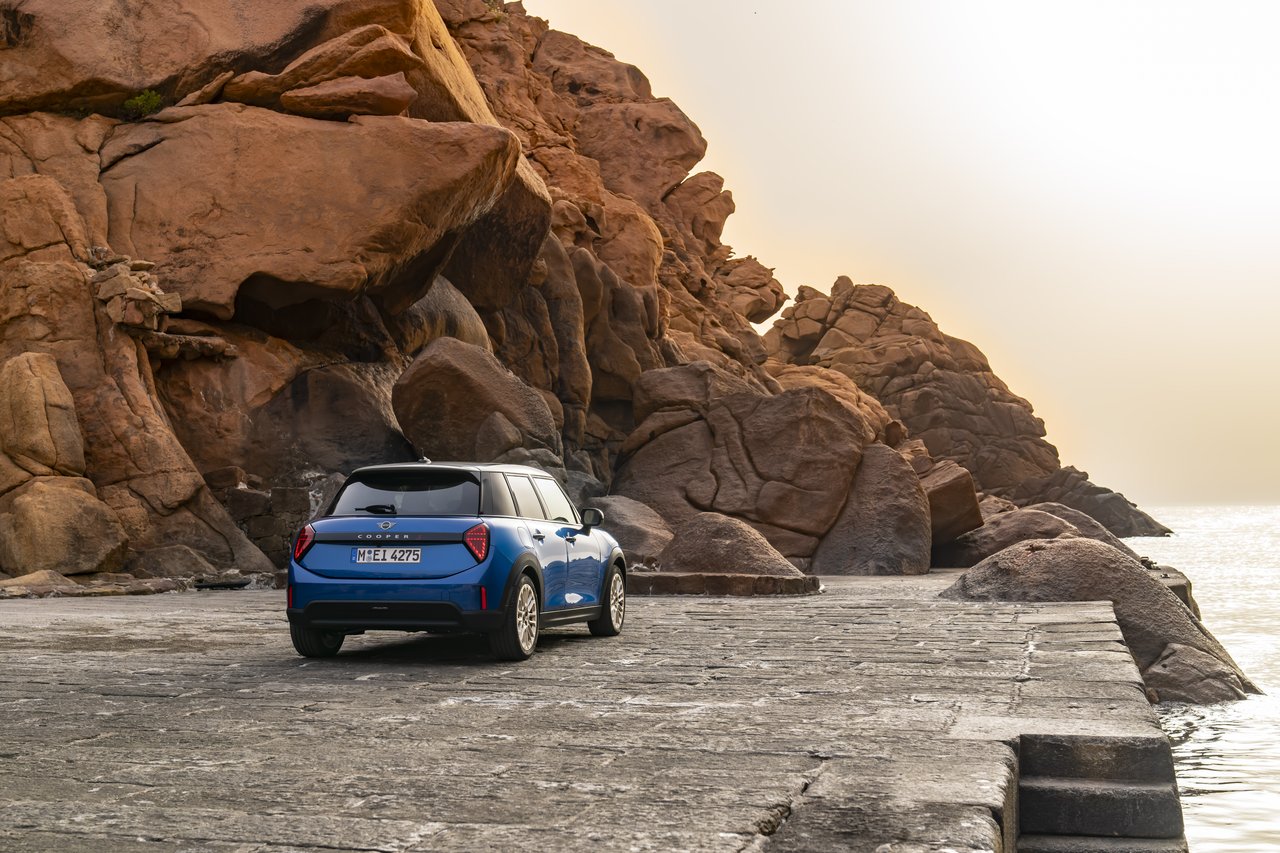 Mini Cooper 5 portes - Miniature 4
