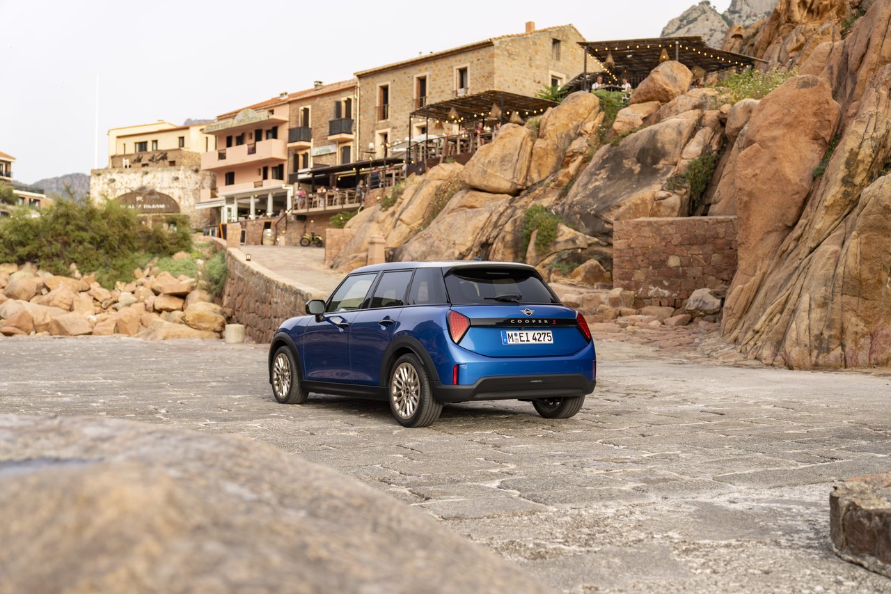 Mini Cooper 5 portes - Miniature 5