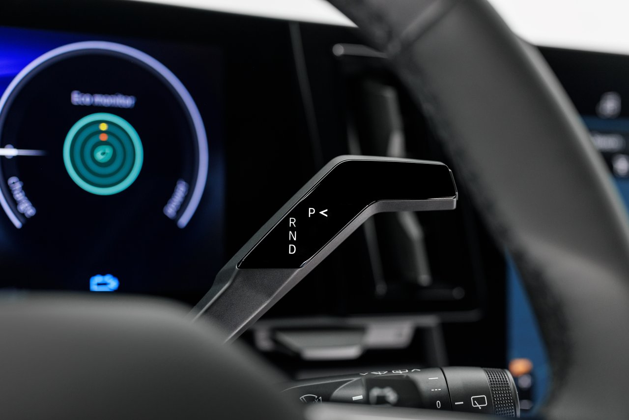 Mitsubishi Eclipse Cross PHEV - Miniature 9