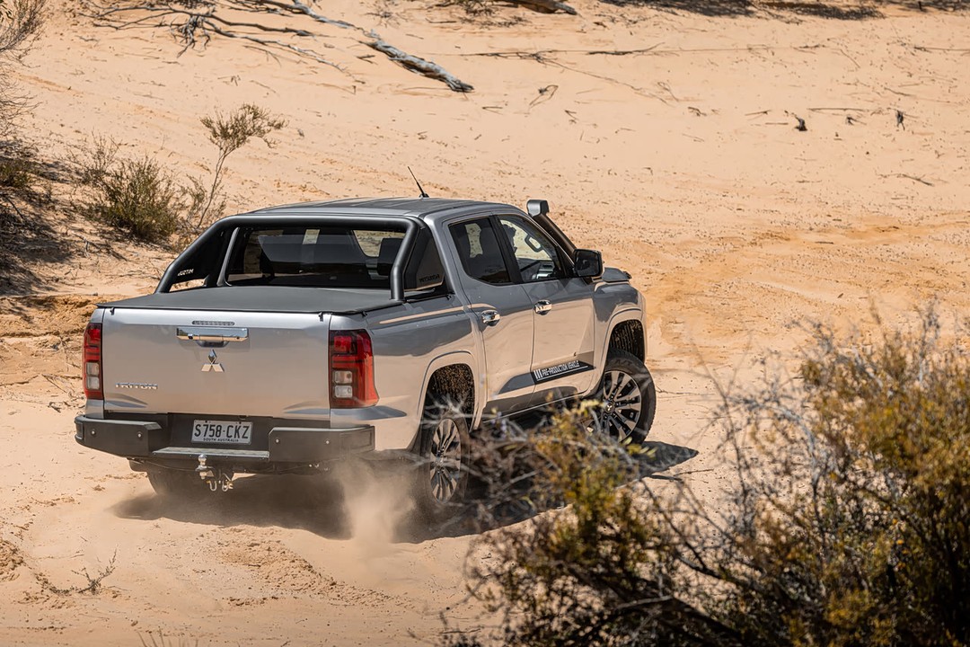 Mitsubishi L200 - Miniature 6