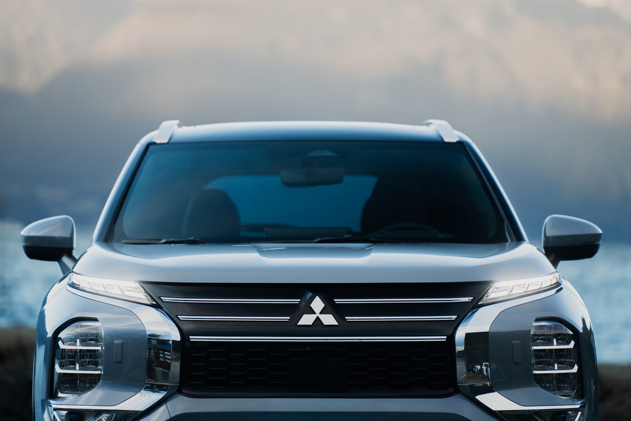 Mitsubishi Outlander PHEV - Miniature 3