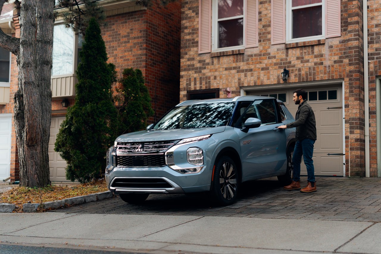 Mitsubishi Outlander PHEV - Miniature 5