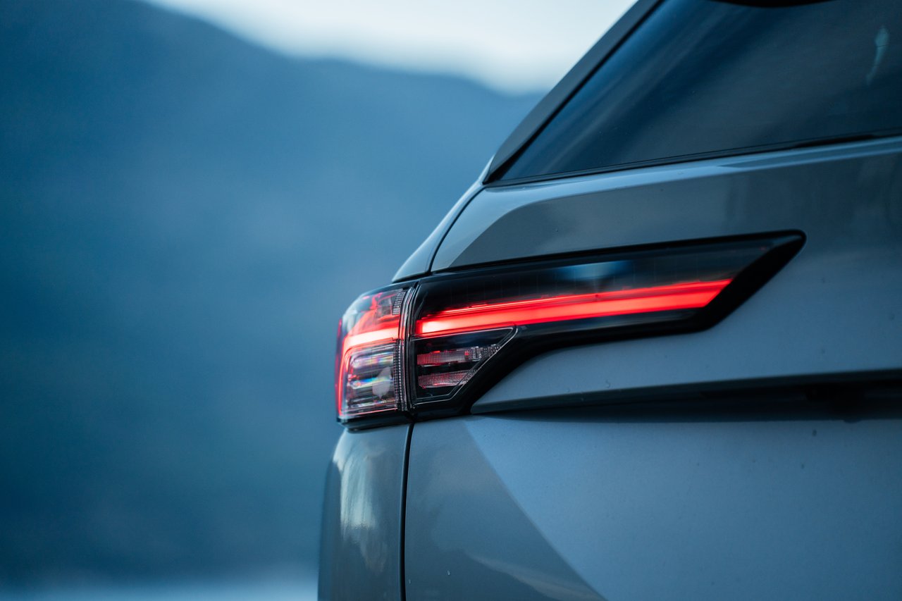 Mitsubishi Outlander PHEV - Miniature 6