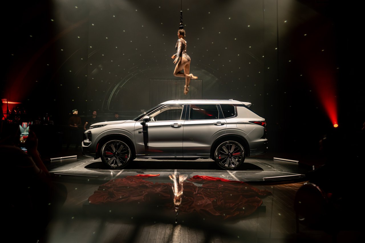 Mitsubishi Outlander PHEV - Miniature 9