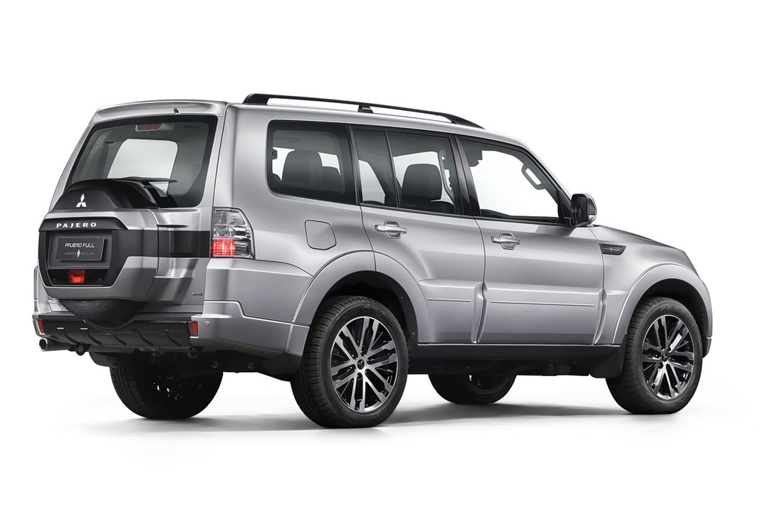 Mitsubishi Pajero - Miniature 3