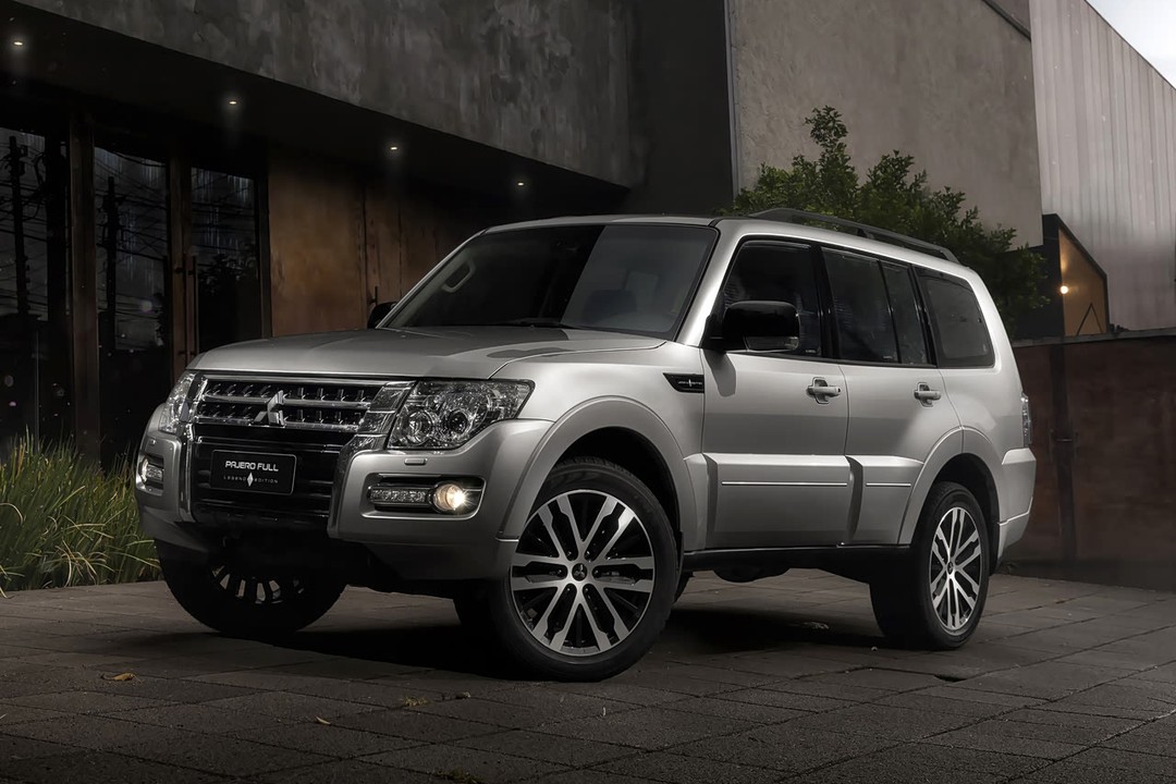 Mitsubishi Pajero - Miniature 4