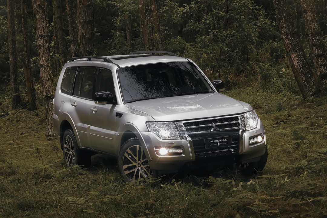 Mitsubishi Pajero - Miniature 8