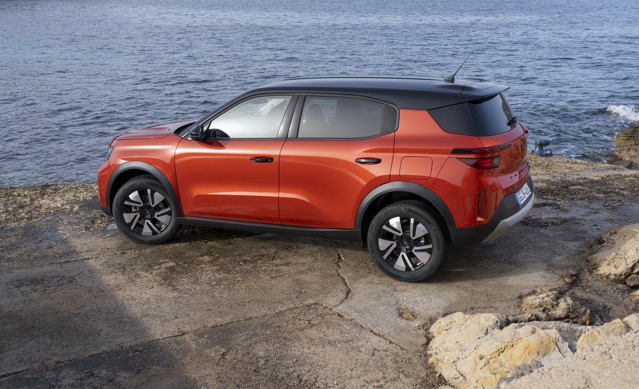 Opel Frontera - Miniature 2