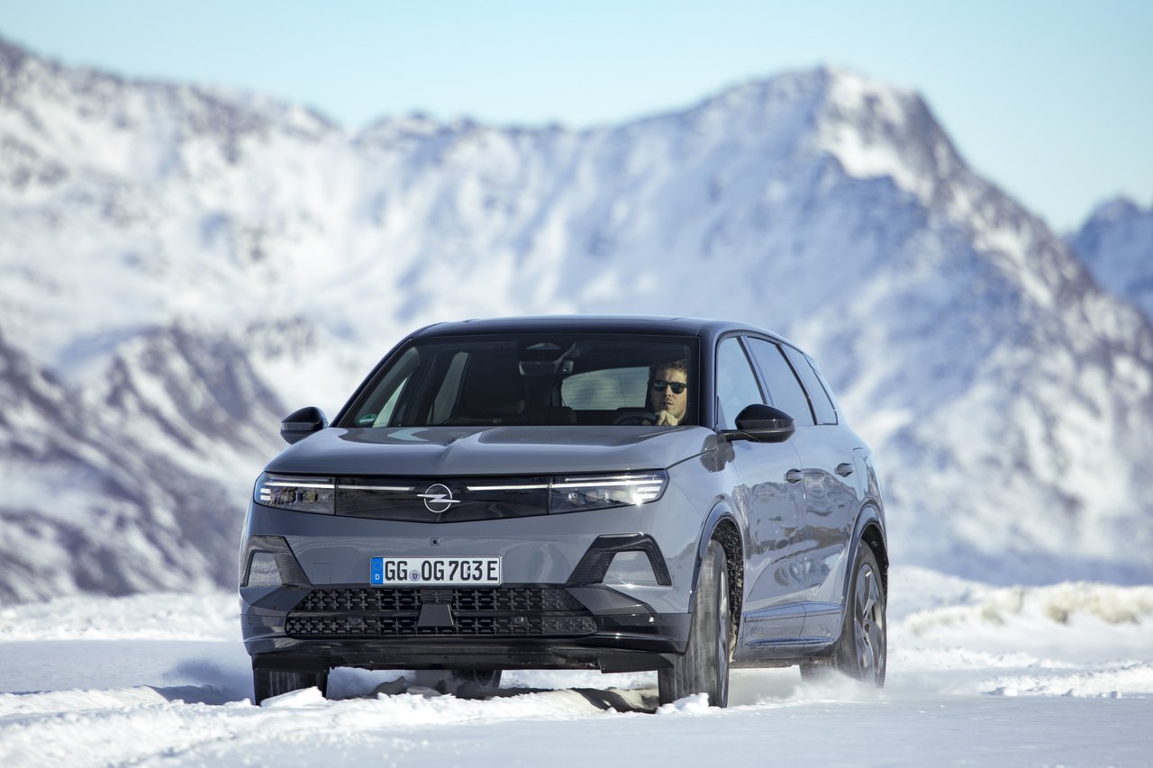 Opel Grandland - Miniature 8