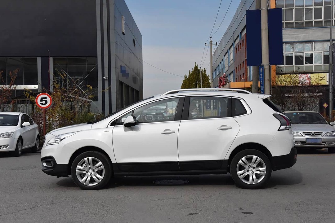 Peugeot 3008 - Miniature 3