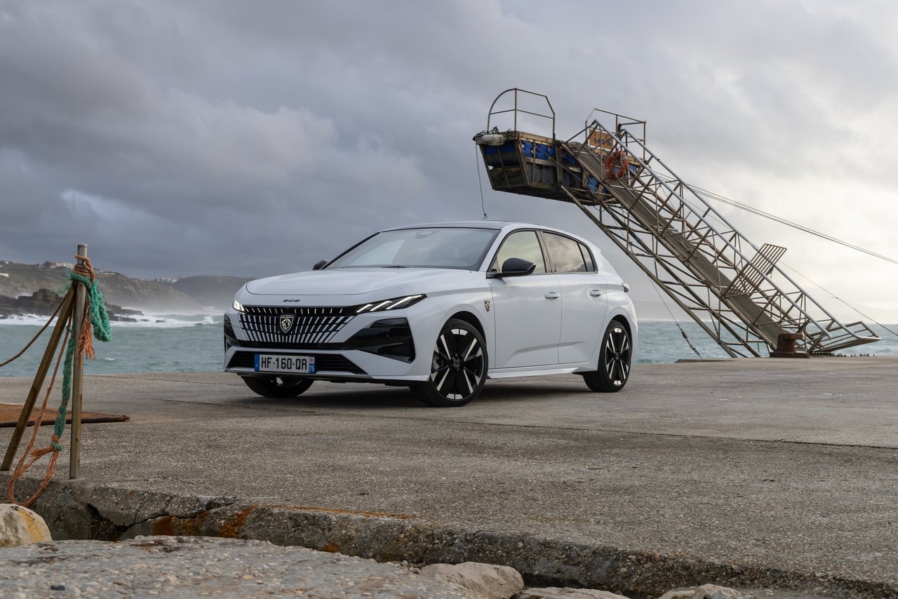 Peugeot 308 - Miniature 2