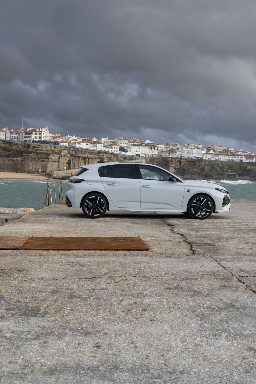 Peugeot 308 - Miniature 4