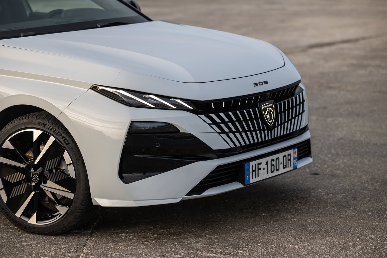 Peugeot 308 - Miniature 9