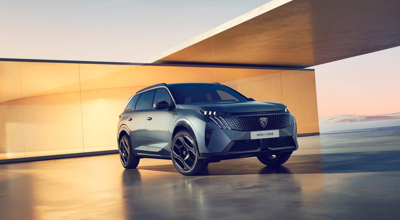 Peugeot 5008 - Miniature 4