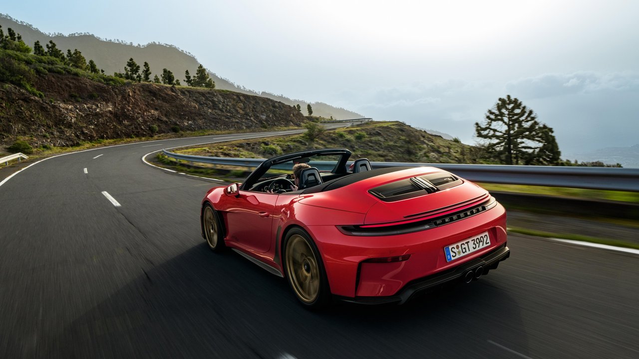 Porsche 911 - Miniature 9